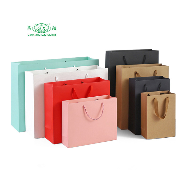 Továrenské vlastné logo bolsas de papel luxusné darčekové balenie taška opakovane použiteľná papierová nákupná taška